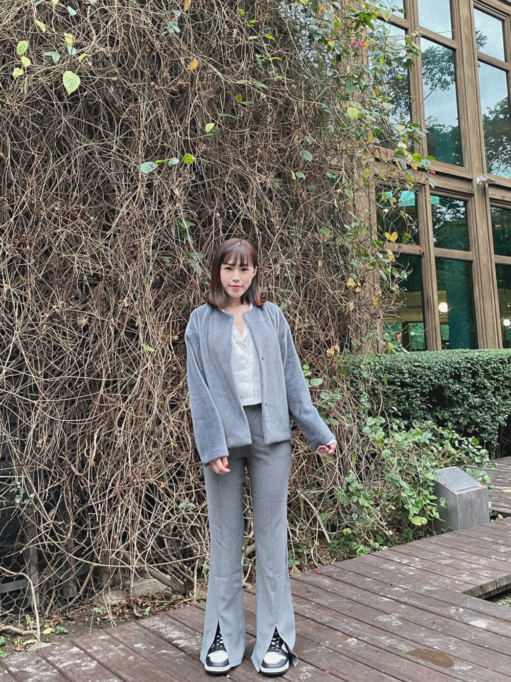 「UNIQLOのアイテム（ノーカラージャケット、ブルー系）」を使った、s0a5n1d4yさん（レディース・153cm）の冬コーディネートの1枚目の写真