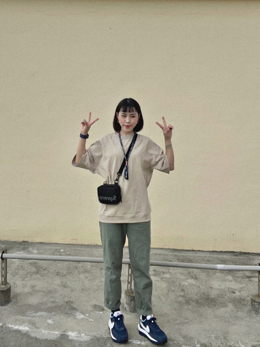 「UNIQLOのアイテム（チノパンツ、グリーン系）」を使った、s0a5n1d4yさん（レディース・153cm）の秋コーディネートの1枚目の写真