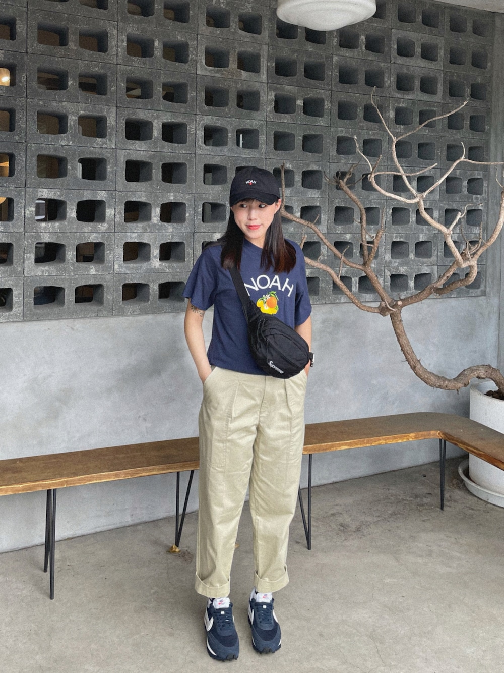 「NOAHのアイテム（Tシャツ/カットソー、ブルー系）」を使った、s0a5n1d4yさん（レディース・153cm）の夏コーディネートの1枚目の写真