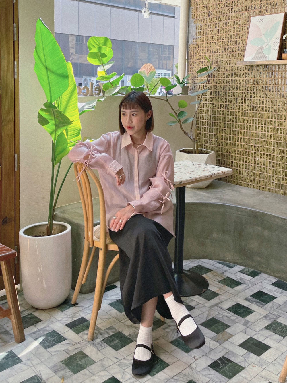 「mimi toujoursのアイテム（シャツ/ブラウス、ピンク系）」を使った、s0a5n1d4yさん（レディース・153cm）の春コーディネートの1枚目の写真