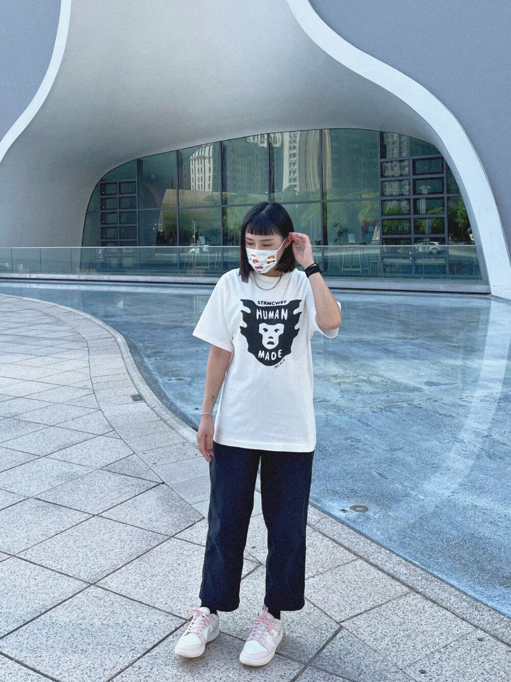 「HUMAN MADEのアイテム（Tシャツ/カットソー、ホワイト系）」を使った、s0a5n1d4yさん（レディース・153cm）の秋コーディネートの1枚目の写真