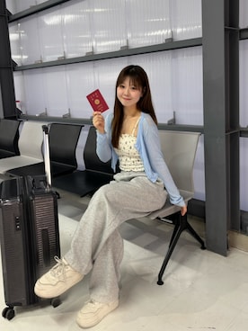 「GRL（グレイル）のアイテム（キャミソール、ホワイト系）」を使った、こころさん（レディース・156cm）の春コーディネート