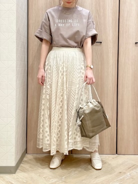 「ELVENCE DEUX（エルベンスドゥ）のアイテム（スカート）」を使った、ELVENCE DEUXさん（レディース・155cm）の春コーディネート