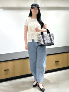 「index（インデックス）のセルロース混カーヴィデニム【洗濯機OK】（デニムパンツ、ブルー系）」を使った、Sayaさん（レディース）の夏コーディネート
