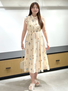 「index（インデックス）のボタニカルフレアワンピース【洗濯機OK】（ワンピース、ベージュ系）」を使った、Sayaさん（レディース）の夏コーディネート