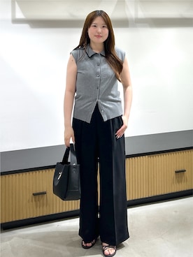 「OPAQUE.CLIP（オペークドットクリップ）の配色衿フレンチスリーブニット【洗濯機OK】（ニット/セーター、グレー系）」を使った、Sayaさん（レディース）の夏コーディネート