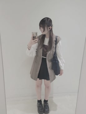 「アイテム（ベスト）」を使った、ぽめさん（レディース・163cm）の秋コーディネート