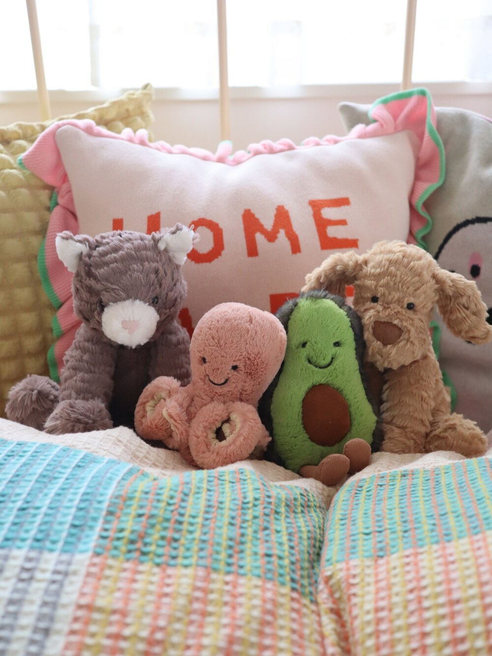 「jellycat、ジェリーキャット、ぬいぐるみ、犬、アボカド、タコ、かわいい、BIRTHDAY BAR」｜「BIRTHDAY BARの【JELLY CAT ジェリーキャット】 Fuddlewuddle Puppy Medium  パピ― ぬいぐるみ（おもちゃ、ブラウン系）」を使った、ちゃみまる🐶さん（レディース・146cm）の春コーディネートの1枚目の写真