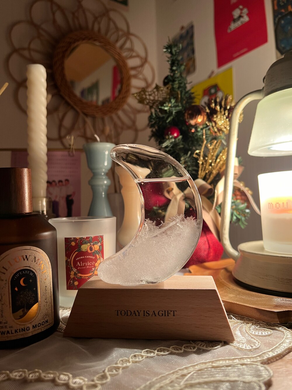「ストームグラス、月、三日月、インテリア、インテリア雑貨、OPTATUM、オプタウム、ピローミスト、BIRTHDAY BAR」｜「BIRTHDAY BARのSTORM GLASS CLOUD ストームグラスクラウド ムーン 雲 月（インテリア雑貨、その他）」を使った、ちゃみまる🐶さん（レディース・146cm）の冬コーディネートの1枚目の写真