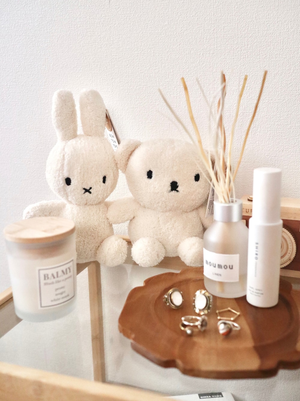 「miffy、ミッフィー、ぬいぐるみ、インテリア、雑貨、ルームフレグランス、ディフューザー、キャンドル、お部屋コーデ、白、白コーデ、ホワイトコーデ、BIRTHDAY BAR」｜「MiffyのTerry Miffy ミッフィー ボリス ゾウ スナッフィー ぬいぐるみ（フィギュア、その他）」を使った、ちゃみまる🐶さん（レディース・146cm）の冬コーディネートの1枚目の写真
