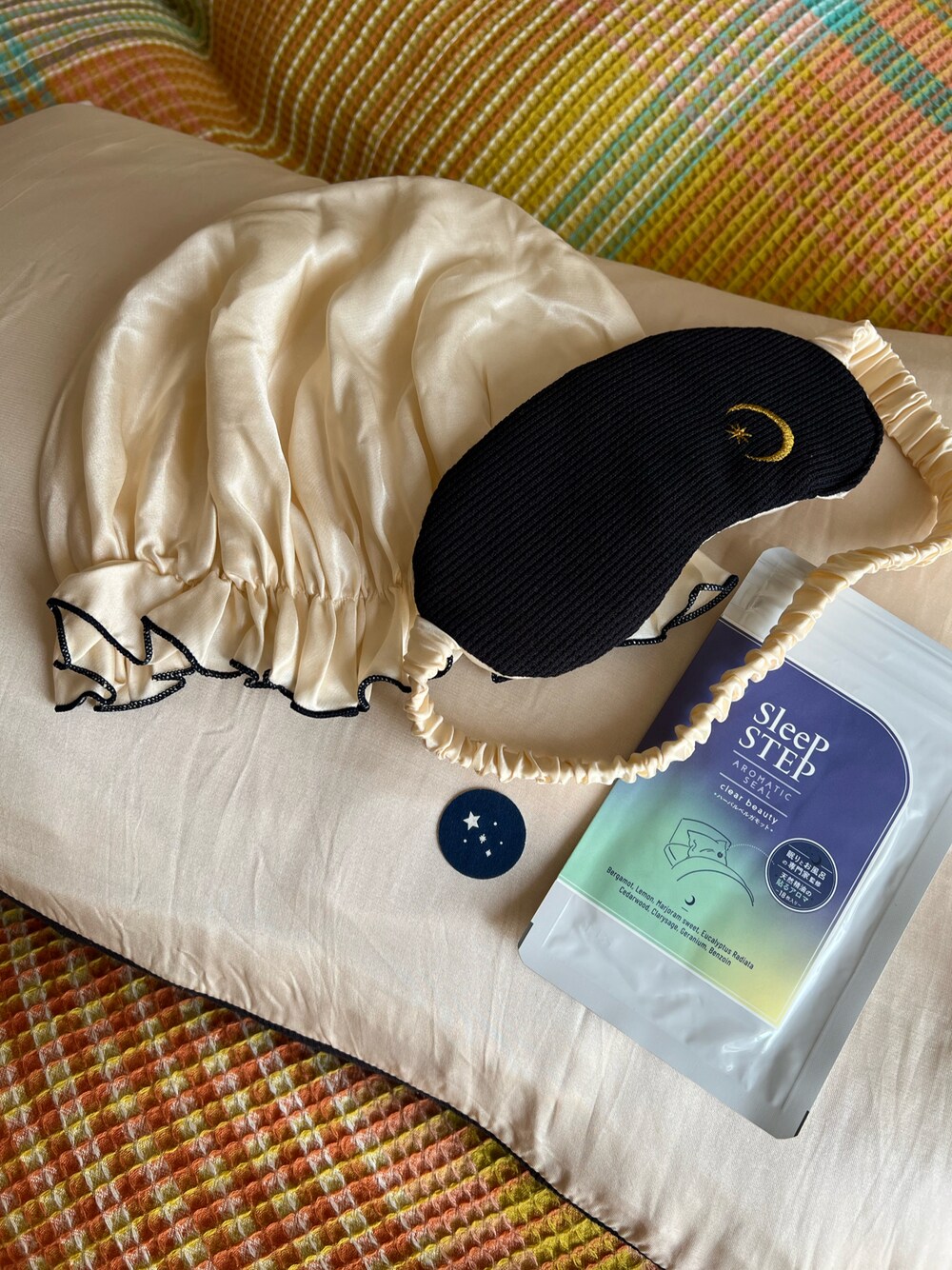 「寝具、枕カバー、ヘアキャップ、アイマスク、アロマ、BIRTHDAY BAR」｜「BIRTHDAY BARのBeauty Sleep Silk pillow cover シルク製枕カバー（寝具、ホワイト系）」を使った、ちゃみまる🐶さん（レディース・146cm）の夏コーディネートの1枚目の写真