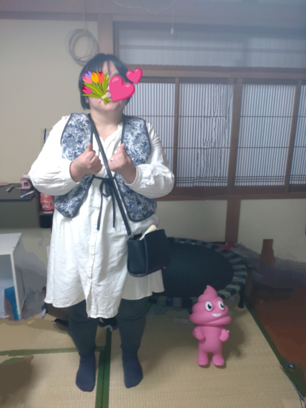 「しまむらのアイテム（ベスト、ブルー系）」を使った、りるマダムさん（レディース・152cm）の秋コーディネートの1枚目の写真