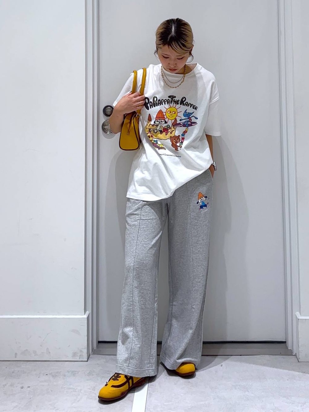 「着痩せ・細見え、女子ウケ、カジュアル、カジュアルコーデ、新作、夏コーデ、楽ちんコーデ、FOREVER 21」｜「FOREVER 21の【2025SS】ナンバリングミニボストン（ボストンバッグ、イエロー系）」を使った、hm2931さん（レディース・159cm）の夏コーディネートの1枚目の写真