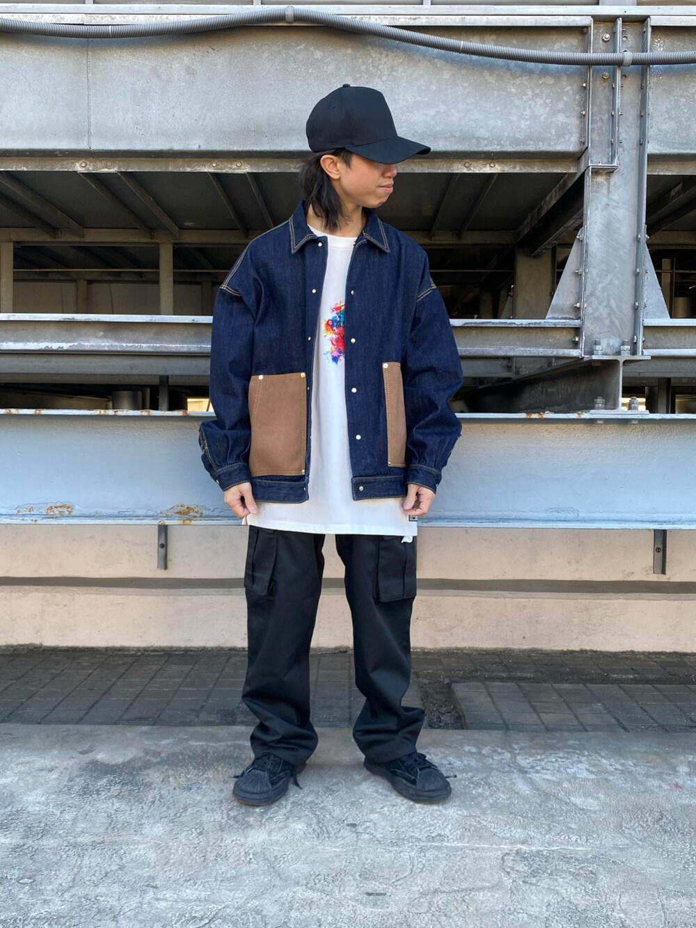 「大人コーデ、休日スタイル、メンズファッション、お洒落さんとつながりたい、オーバーサイズ、デニムジャケット、ストリートコーデ、シンプルコーデ、LHP、A4A、Danke schon」｜「DANKE SCHONのアイテム（デニムジャケット、ブラック系）」を使った、takuya satoさん（メンズ・163cm）の冬コーディネートの1枚目の写真