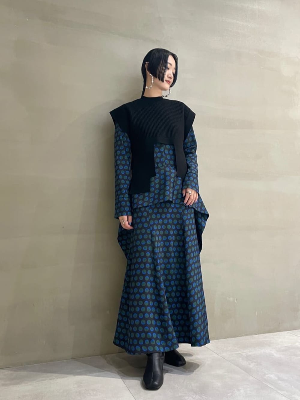 UN3D. ランダムドットペプラムワンピース パープル マキシ丈 UN3D. ランダムドットペプラムワンピース パープル マキシ丈