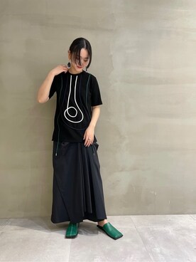 「アイテム（その他シューズ、グリーン系）」を使った、KANAEさん（レディース・162cm）の春コーディネート