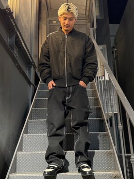 「アイテム（MA-1、ベージュ系）」を使った、MASATOさん（メンズ・178cm）の冬コーディネート