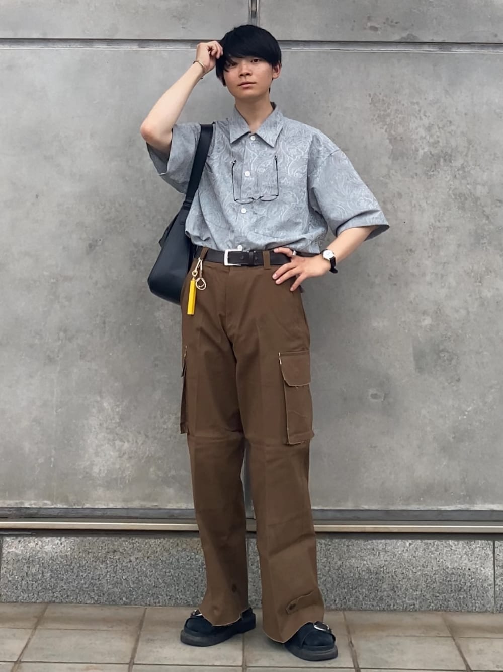 「シャツ好き集まれ、夏コーデ、プチプラ、半袖シャツ、柄シャツ、カーゴパンツ、サンダル、タックイン、タックインコーデ、タックインスタイル、ストレートパンツ、soerte、BEAMS、MONKEY TIME」｜「MONKEY TIMEの＜monkey time＞ PE JACQUARD CUT-OFF SHIRT/シャツ（シャツ/ブラウス、ブルー系）」を使った、りゅんやさん（メンズ・174cm）の夏コーディネートの1枚目の写真