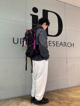 「URBAN RESEARCH（アーバンリサーチ）のアイテム（バックパック/リュック）」を使った、江口尊将さん（メンズ・174cm）の冬コーディネート