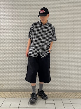 「URBAN RESEARCH DOORS（アーバンリサーチドアーズ）のFORK&SPOON　コットンレーヨンチェックシャツ（シャツ/ブラウス、ホワイト系）」を使った、江口尊将さん（メンズ・174cm）の春コーディネート