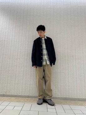 「FORK&SPOON（フォークアンドスプーン）のFORK&SPOON　フレンチドリルピグメントチノパンツ（その他パンツ）」を使った、江口尊将さん（メンズ・174cm）の春コーディネート