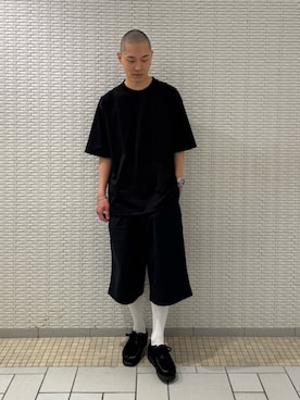 「URBAN RESEARCH DOORS（アーバンリサーチドアーズ）の『吸水速乾/接触冷感/イージーケア』クイックドライ ショートスリーブTシャツ（Tシャツ/カットソー、ブラック系）」を使った、江口尊将さん（メンズ・174cm）の春コーディネート