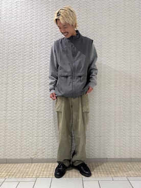 「アイテム（ベスト）」を使った、江口尊将さん（メンズ・174cm・20代）の秋コーディネート