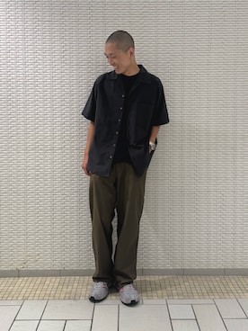 「URBAN RESEARCH DOORS（アーバンリサーチドアーズ）のFORK&SPOON　シアサッカーショートスリーブシャツ（シャツ/ブラウス、グレー系）」を使った、江口尊将さん（メンズ・174cm）の夏コーディネート