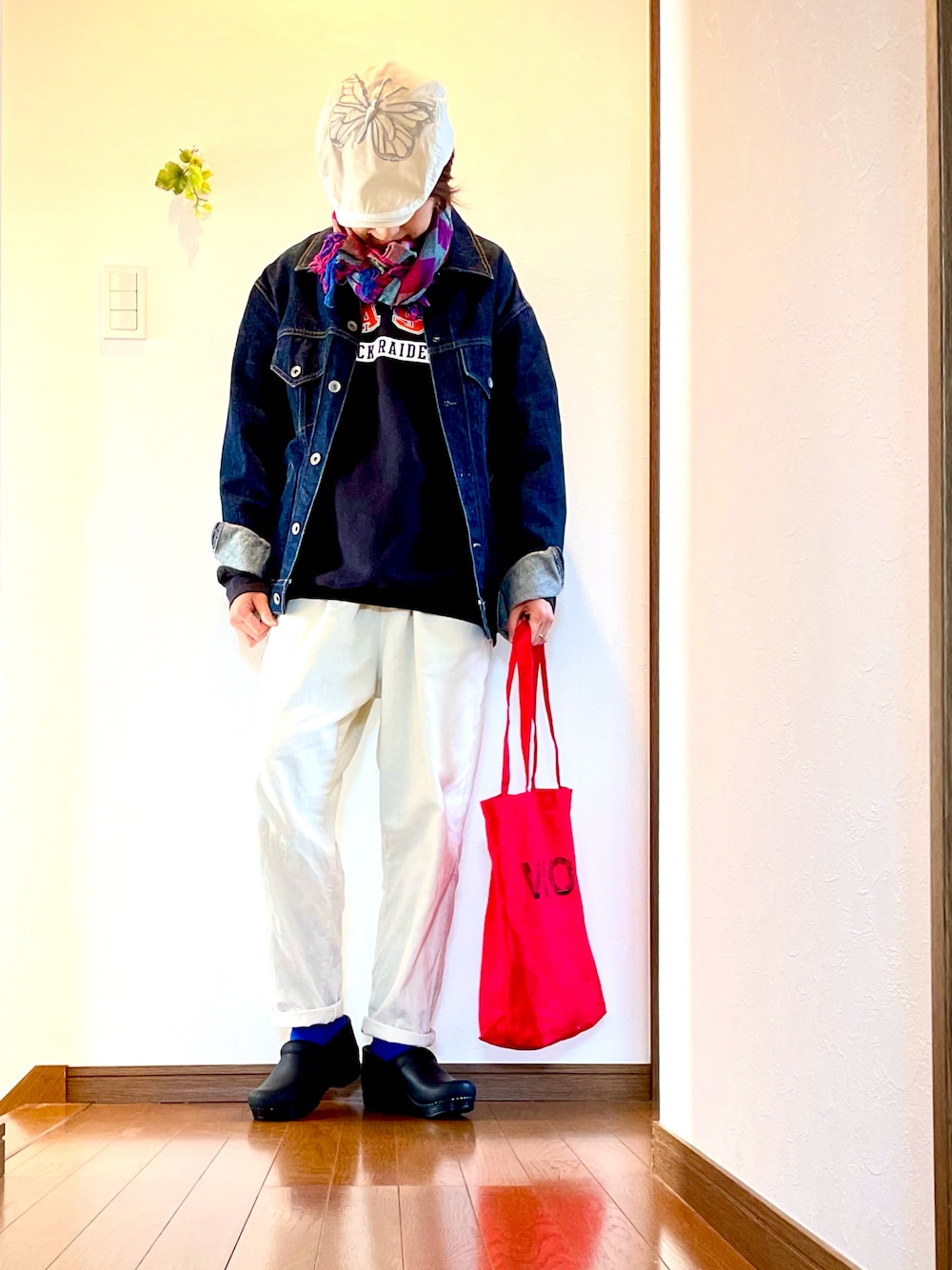 Paul Smith JEANSのデニムジャケットを使った人気ファッション