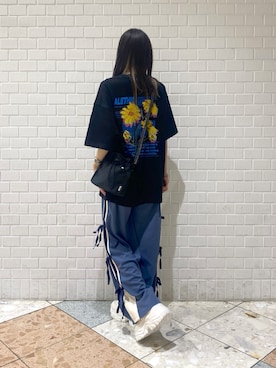 「フラワープリント」｜「アイテム（ショルダーバッグ）」を使った、matsuさん（レディース・156cm）の夏コーディネート