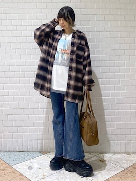 「PBLIM（ページボーイリム）のアイテム（Tシャツ/カットソー）」を使った、matsuさん（レディース・156cm）の秋コーディネート