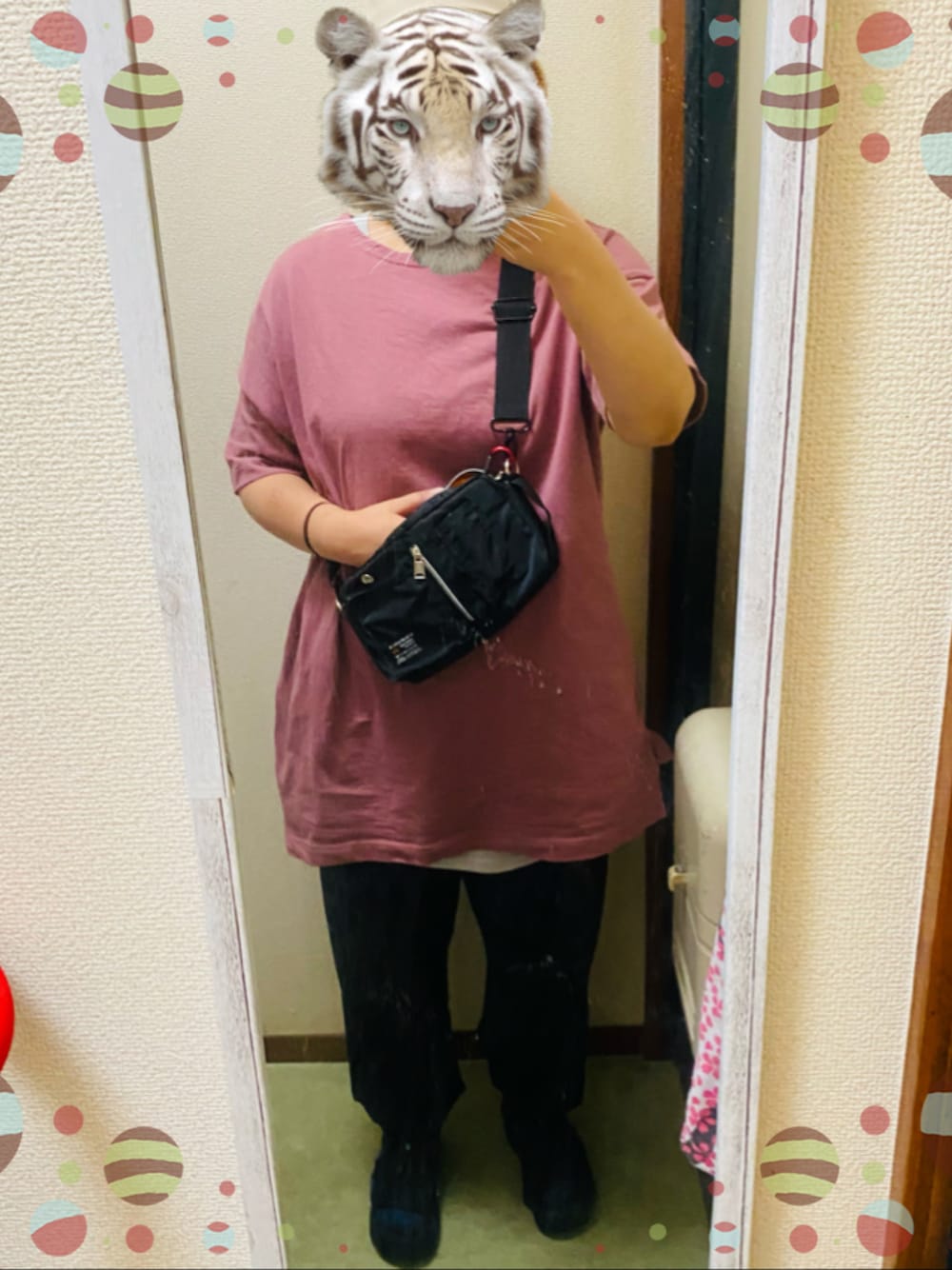 「antiquaのバスクＴシャツ（Tシャツ/カットソー、ピンク系）」を使った、gajugonさん（レディース・159cm）の秋コーディネートの1枚目の写真