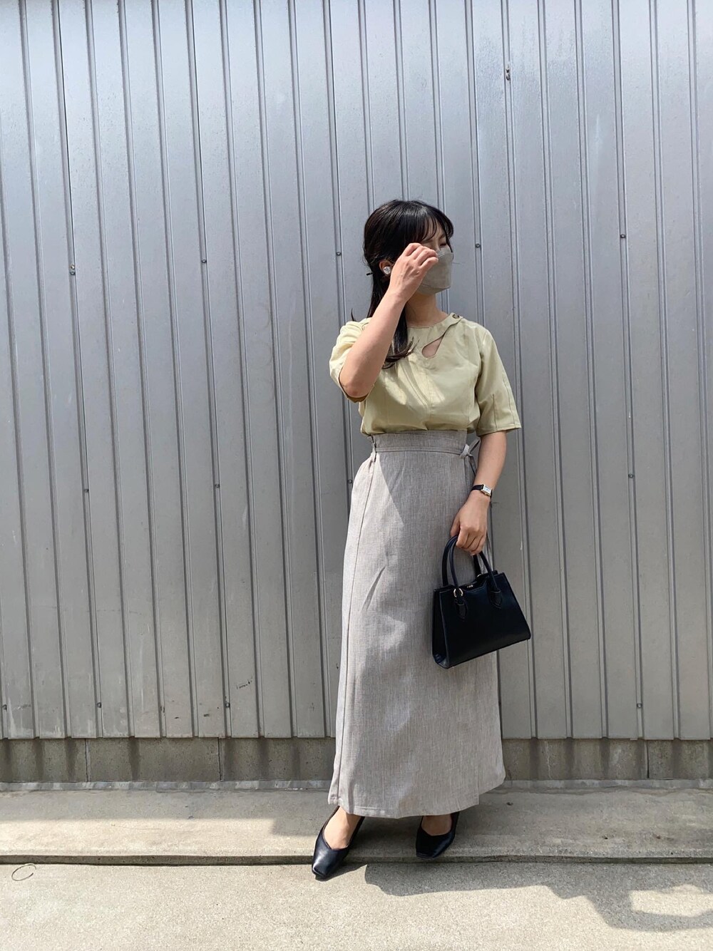 「ピスタチオグリーン、巻きスカート、ラップスカート、韓国ファッション、韓国、韓国コーデ、韓国好きな人と繋がりたい」｜「ROVERETOの【ROVERETO】2WAY台形ミニショルダーバッグ（ショルダーバッグ、ブラック系）」を使った、fullmoonさん（レディース・157cm）の夏コーディネートの1枚目の写真