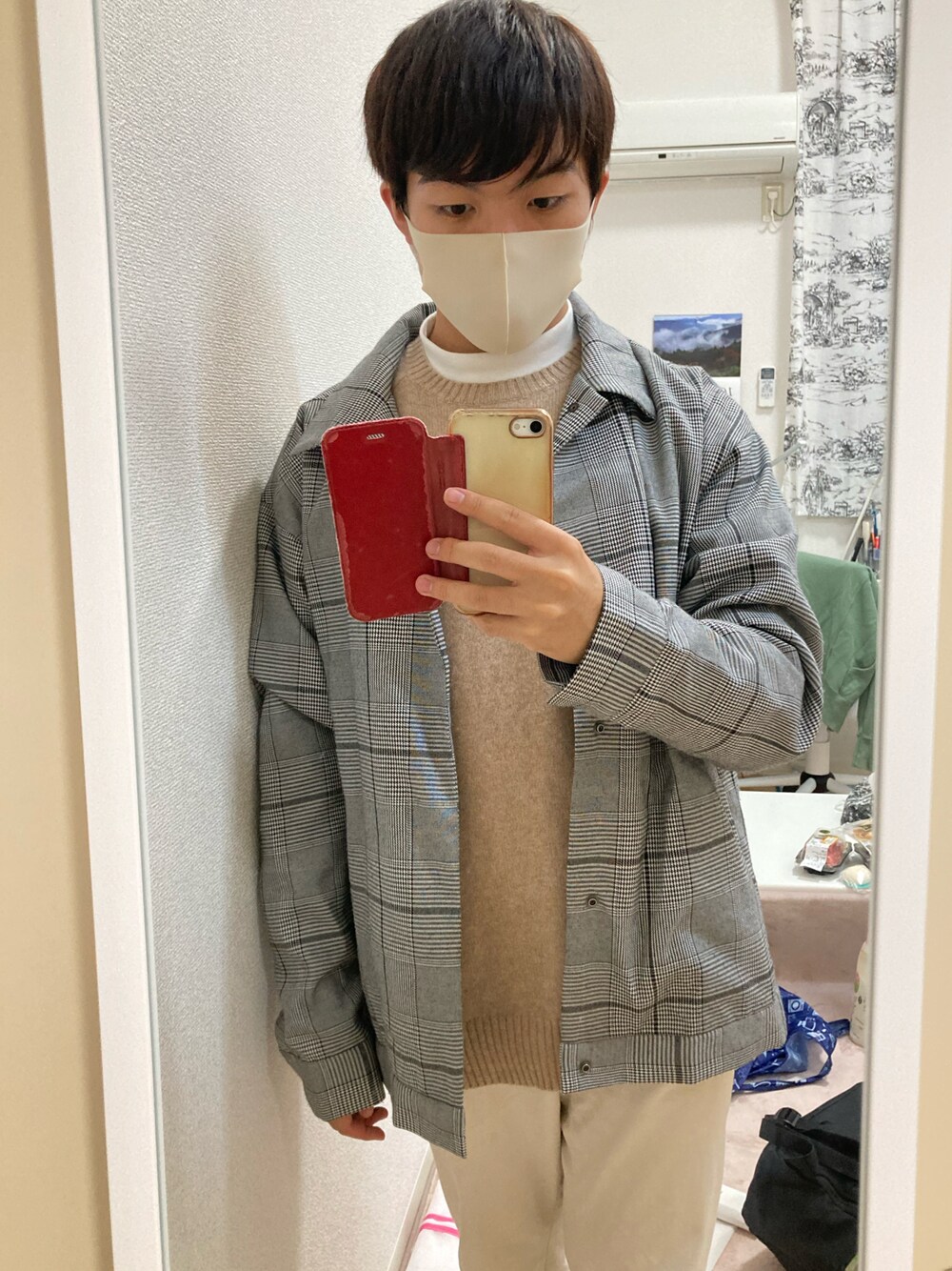 「UNIQLOのアイテム（ニット/セーター、ブラウン系）」を使った、かなたさん（メンズ・163cm）の秋コーディネートの1枚目の写真