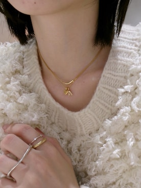 「アイテム（チャーム）」を使った、ayana takizawaさん（レディース・162cm）の冬コーディネート