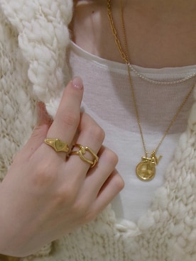 「アイテム（チャーム）」を使った、ayana takizawaさん（レディース・162cm）の秋コーディネート