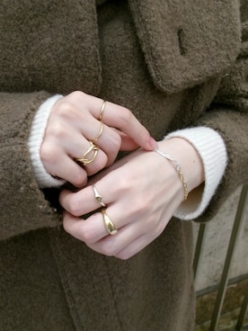 「クリスマス」｜「アイテム（アクセサリー）」を使った、ayana takizawaさん（レディース・162cm）の冬コーディネート