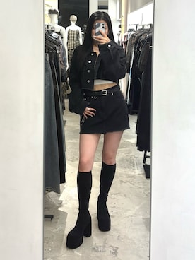 「EMODA（エモダ）のバルキープランプフィットブーツ（ブーツ）」を使った、藤吉希羅々さん（レディース・160cm）の秋コーディネート