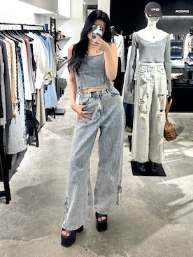 「EMODA（エモダ）のヘムレースアップルーズデニム（Denim pants、ブルー系）」を使った、藤吉希羅々さん（レディース・160cm）の春コーディネート
