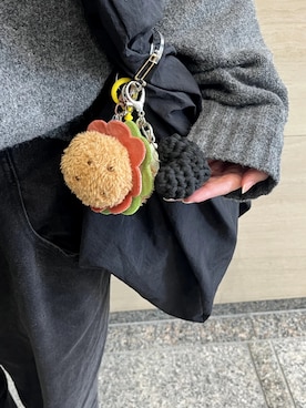 「アイテム（キーホルダー）」を使った、andoさん（レディース・162cm）の冬コーディネート