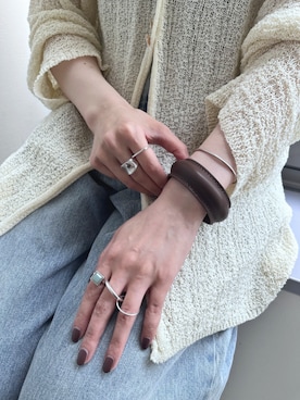 「アイテム（バングル/リストバンド）」を使った、andoさん（レディース・162cm）の秋コーディネート