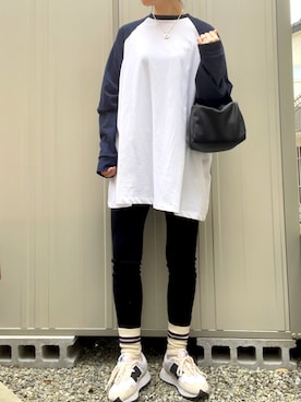 「BEAMS（ビームス）のアイテム（ボストンバッグ）」を使った、n..kさん（レディース・162cm）の秋コーディネート