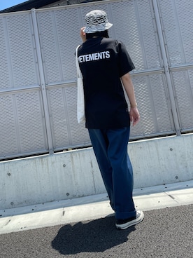 R.さんの（VETEMENTS | ヴェトモン）を使ったコーディネート