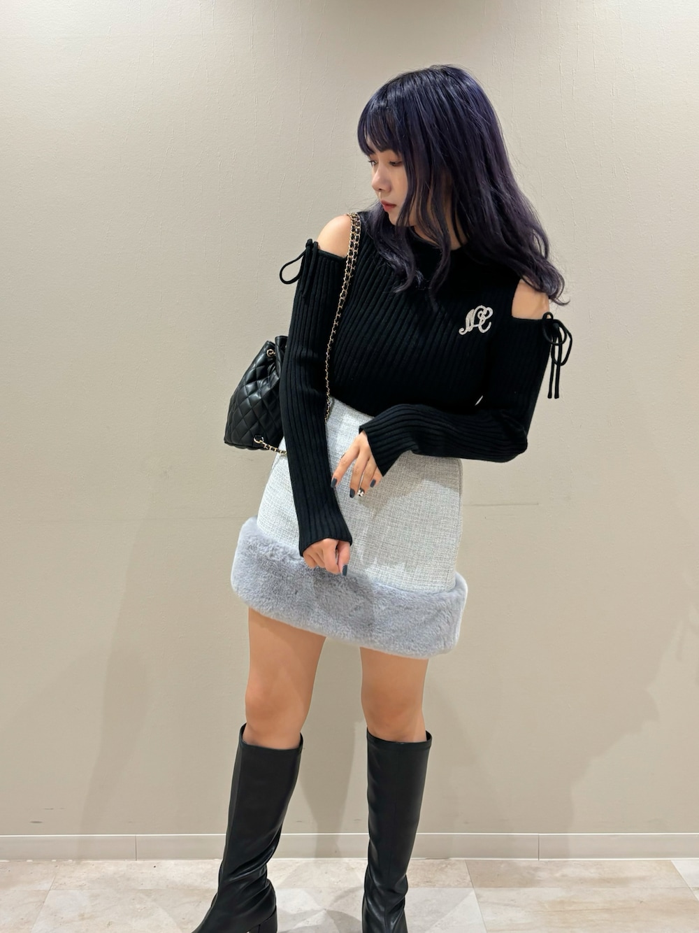 セットアップ対応/フェイクファー付きツイードミニスカートを使った