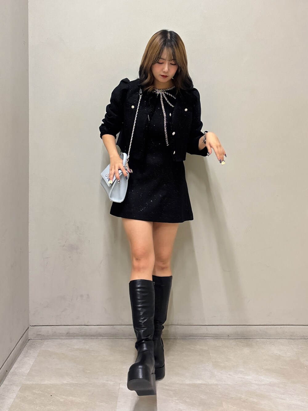 Twinkle collection】ビジューリボンミニワンピースを使った人気