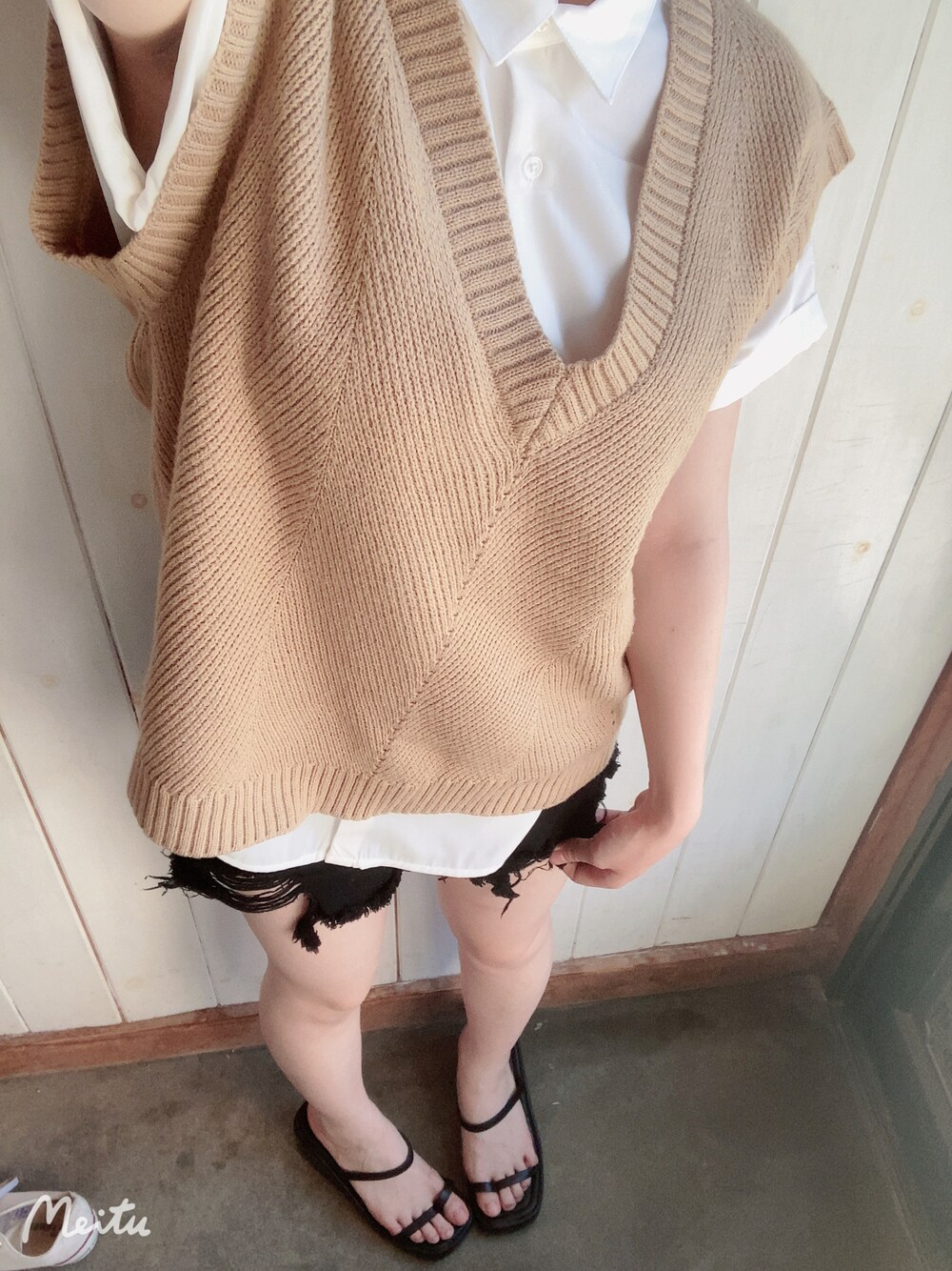「GUのアイテム（シャツ/ブラウス、ホワイト系）」を使った、U!さん（レディース・156cm）の夏コーディネートの1枚目の写真