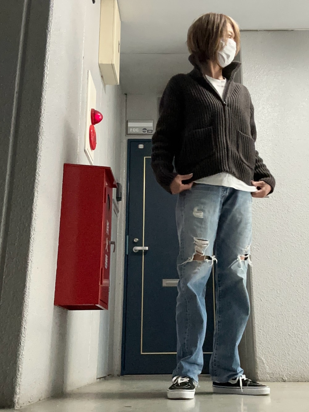 「リーバイス501、UNIQLO、高身長、VANS」｜「UNIQLOのアイテム（その他アウター、ブラウン系）」を使った、Hana0321さん（レディース・170cm）の春コーディネートの1枚目の写真