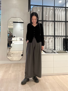 「アイテム（スリッポン）」を使った、iwagashira Natsumiさん（レディース・168cm・30代）の秋コーディネート