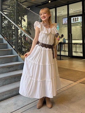 「w closet（ダブルクローゼット）のハートミラー付きショルダーバッグ（トートバッグ、ホワイト系）」を使った、rimi_wcloさん（レディース・164cm）の春コーディネート