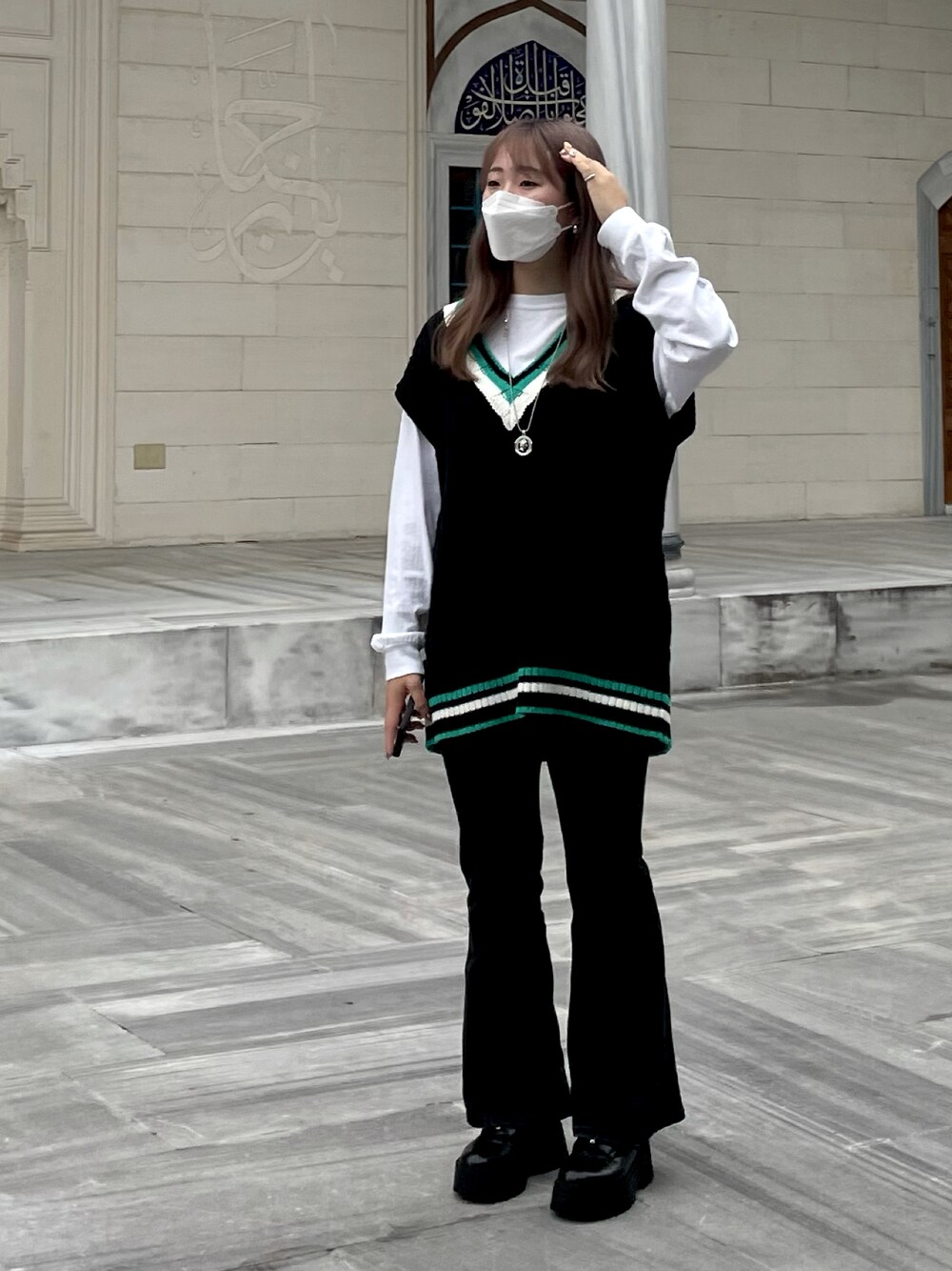 「ブーツ、ベスト、秋服、だから秋服が好き」｜「ZARAのアイテム（ブーツ、ブラック系）」を使った、manaさん（レディース・157cm）の秋コーディネートの1枚目の写真